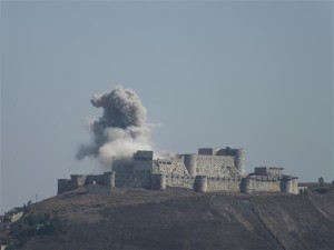 Ristisõdijate rajatud Krak des Chevaliers Süürias Liibanoni piiri lähedal on Süüria kodusõjas tugevasti kannatada saanud.